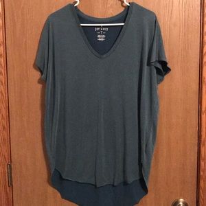 American Eagle Jegging Tee